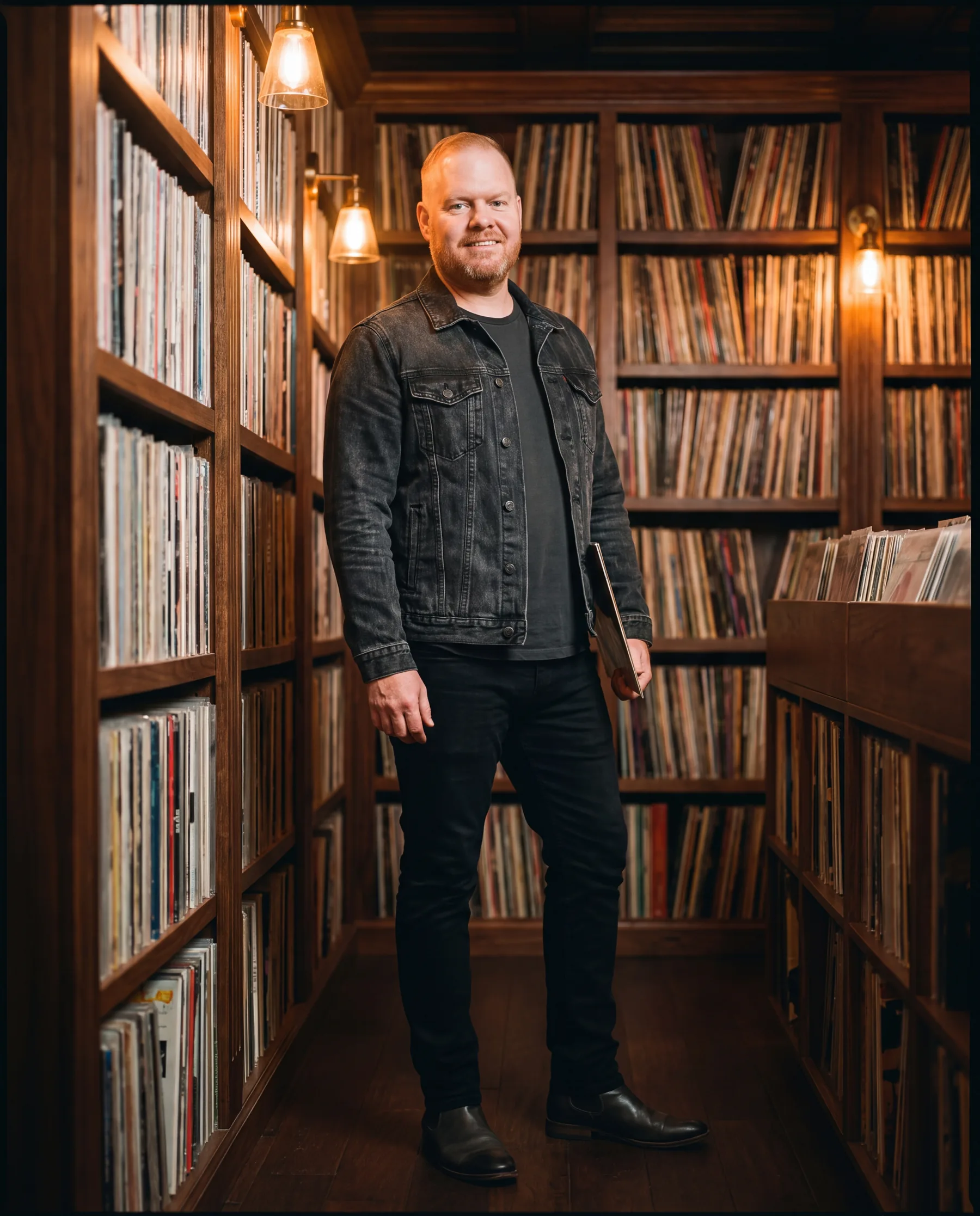 Rogelami in a record room